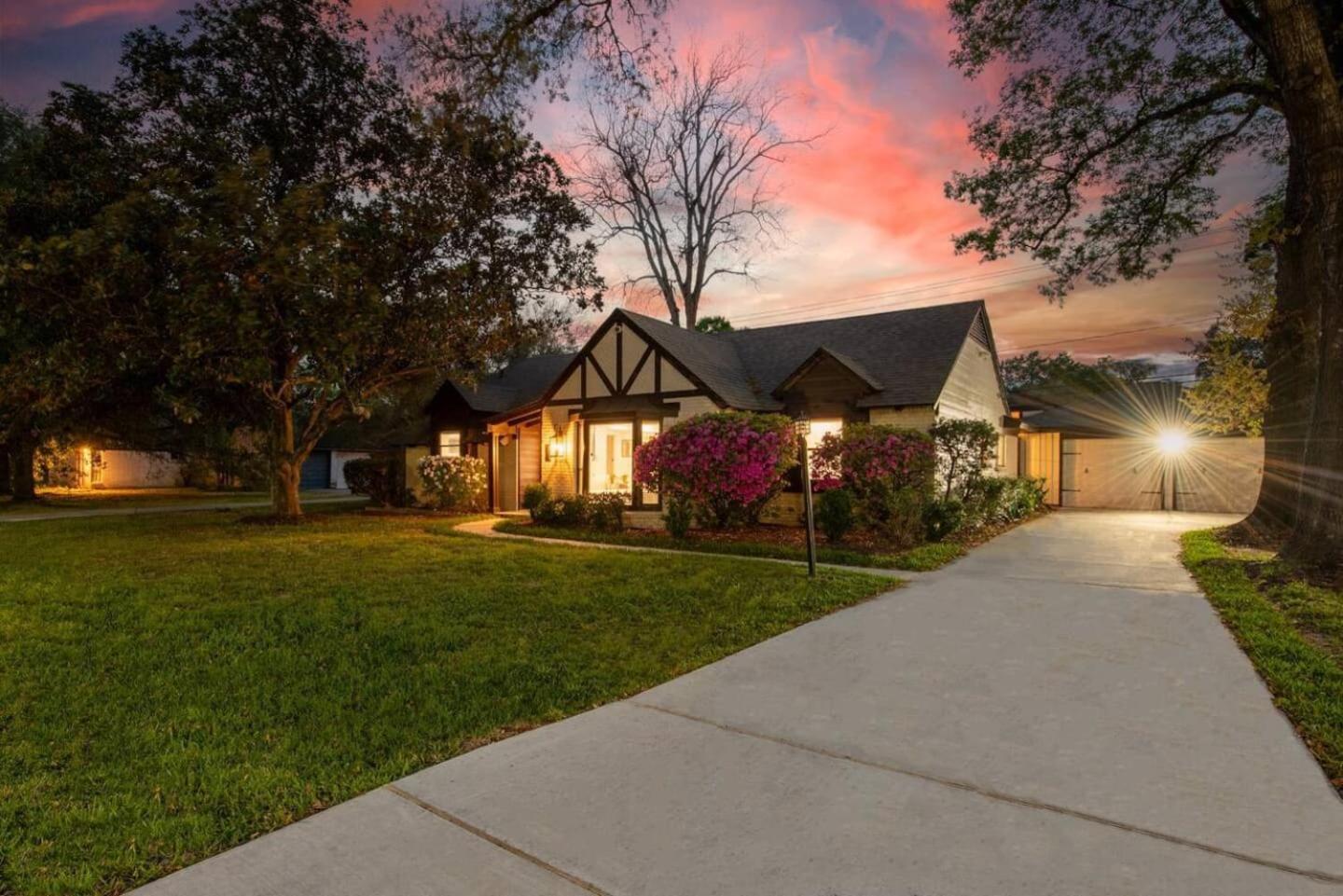 Western Oaks Retreat Houston Exterior foto